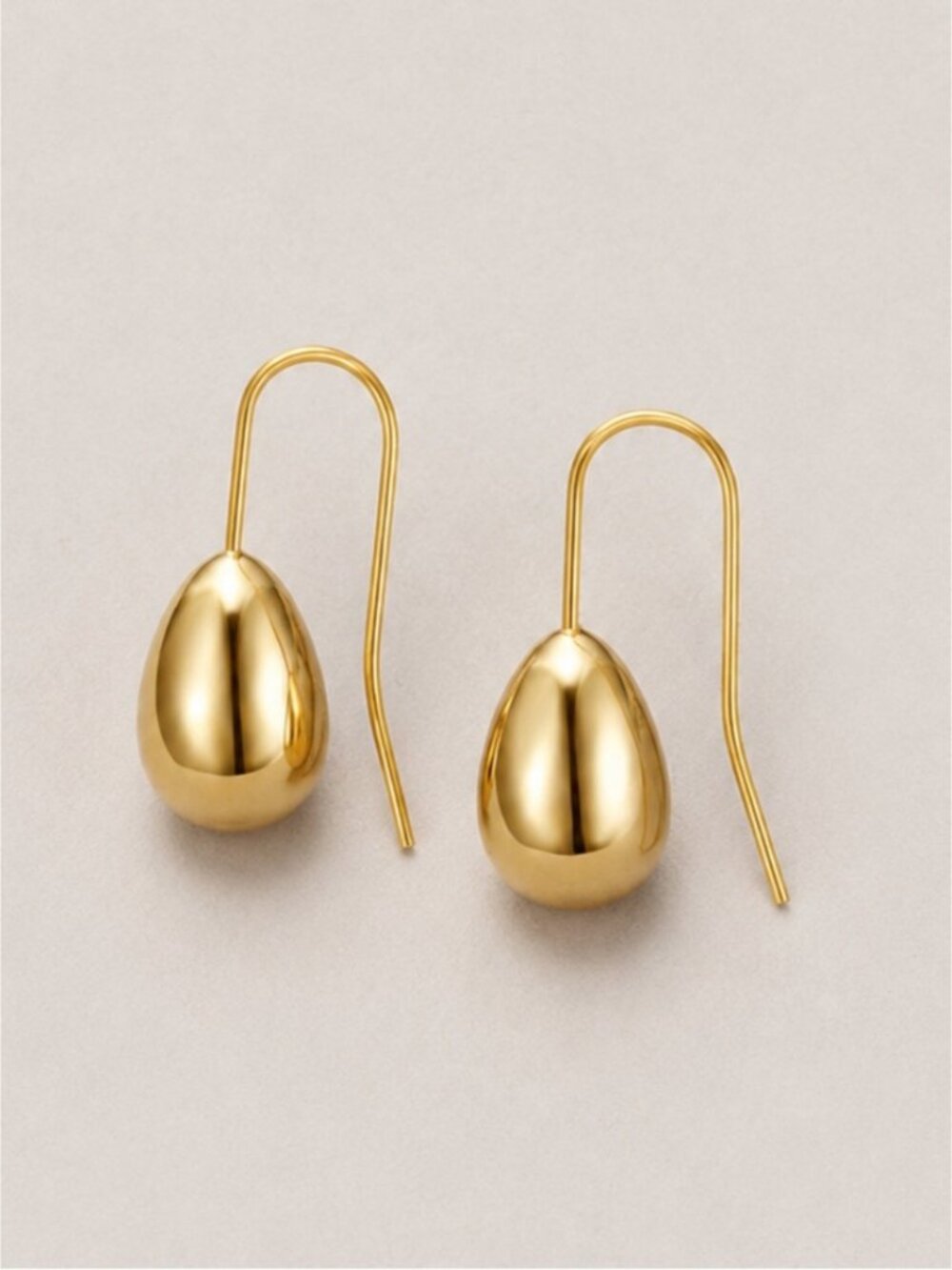 New! Classic Gold Tear Drop Earrings NWOT
